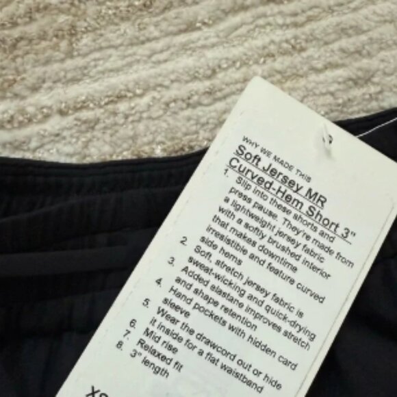 Lululemon Soft Jersey MR Curved Hem Short 3” - Black - Picture 2 of 3